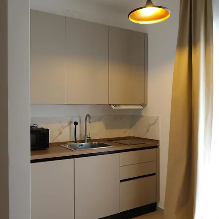 Maison Del Poeta 3*